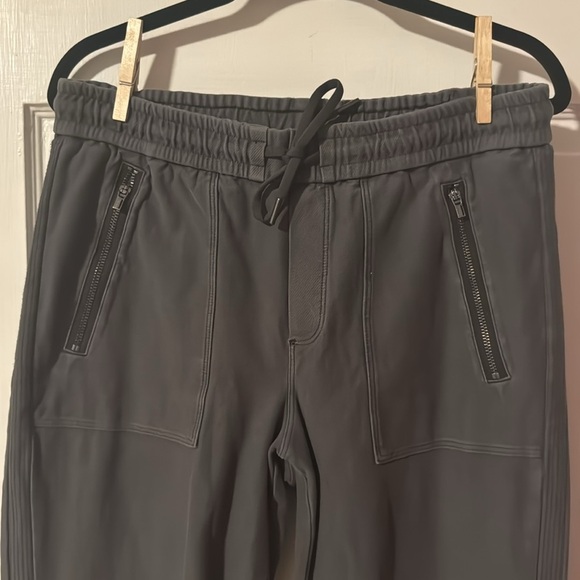 Athleta Gray Cotton Twill Farallon Jogger Women's Pants Size 2 - Picture 2 of 9